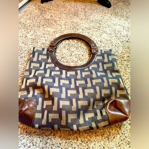 Beautiful Nine West, chevron pattern, handbag with leather trim